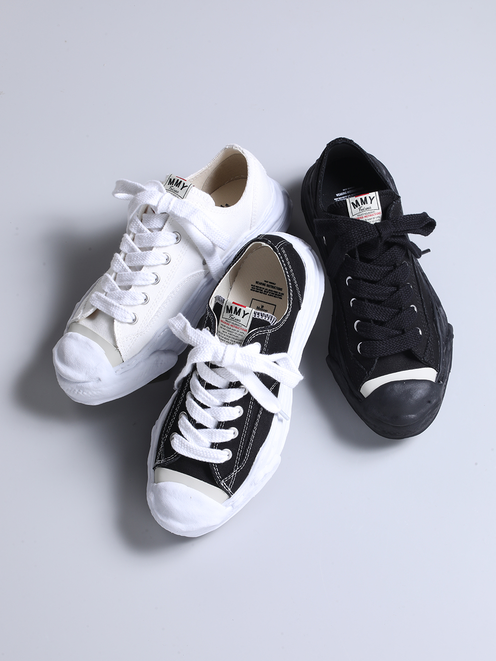 A05FW702 (HANK Canvas)