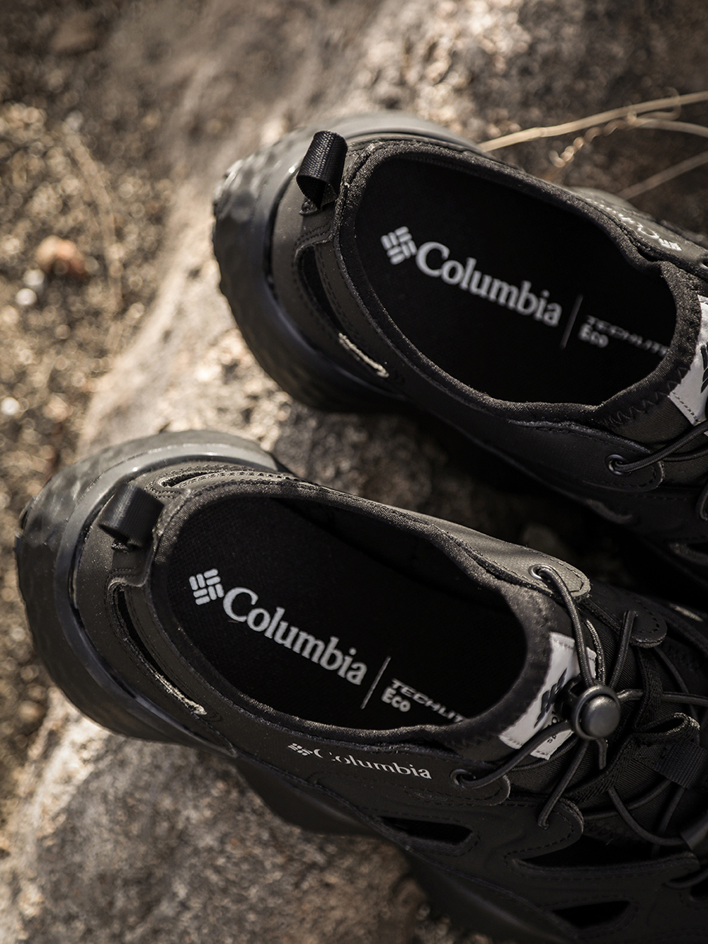 Styling image with tech-wear pants