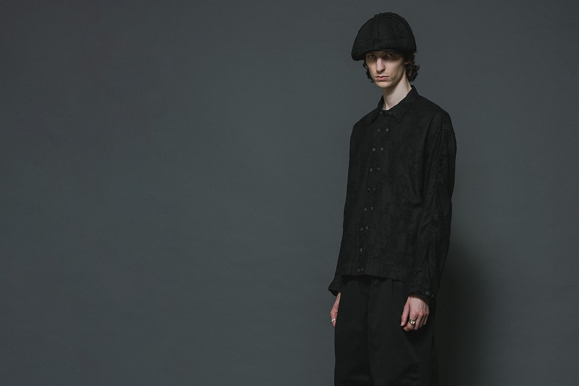 THE VIRIDI-ANNE 26SS Shirt Jacket: A Boxy Silhouette Reinterpreting Vintage and Art Nouveau Embroidery