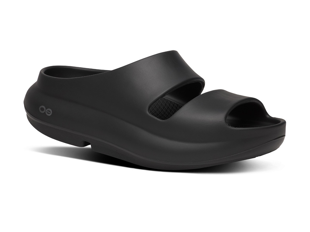 Diagonal image highlighting the two straps of OOyea