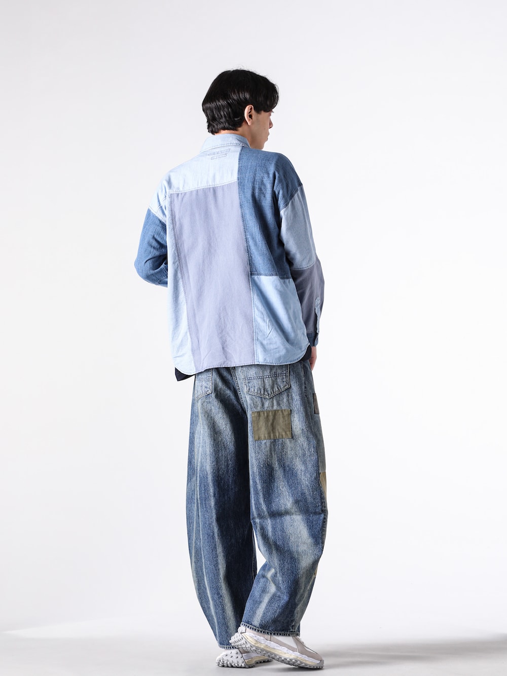 FDMTL ワイドデニム CS137 スタイリング2 全身背面画像