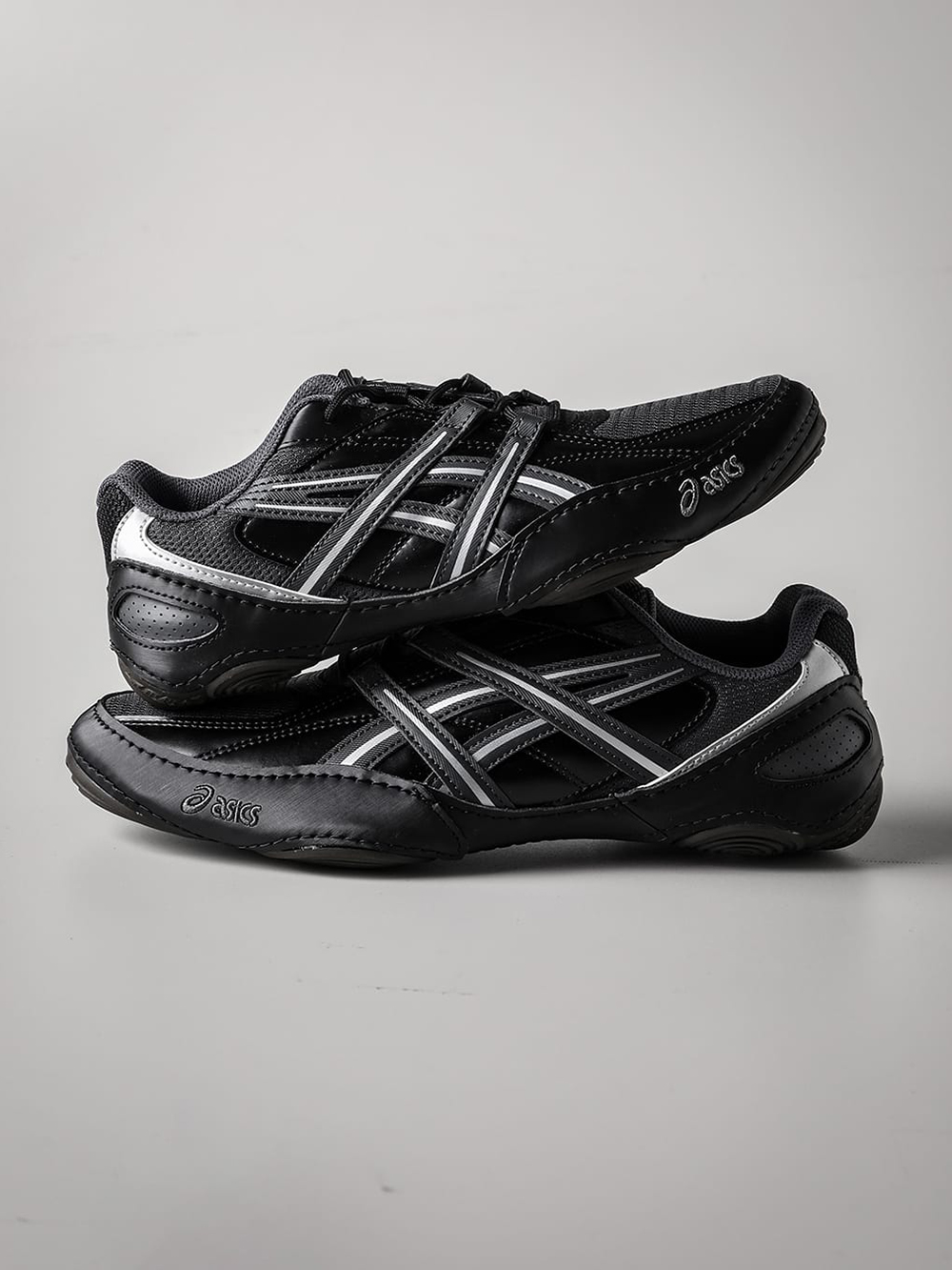 ASICS HYPERSYNC: A fusion of wrestling shoe heritage and the latest low-profile design