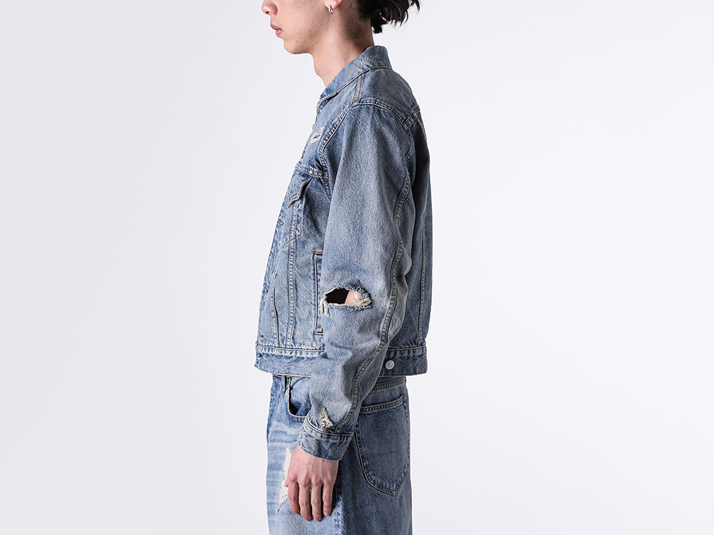 Image showing the drape of the silhouette from the side