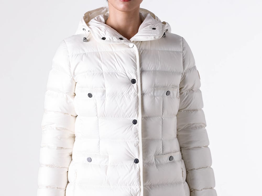 MONCLER Down Jacket Size Guide - Women's Shoulder Area Image