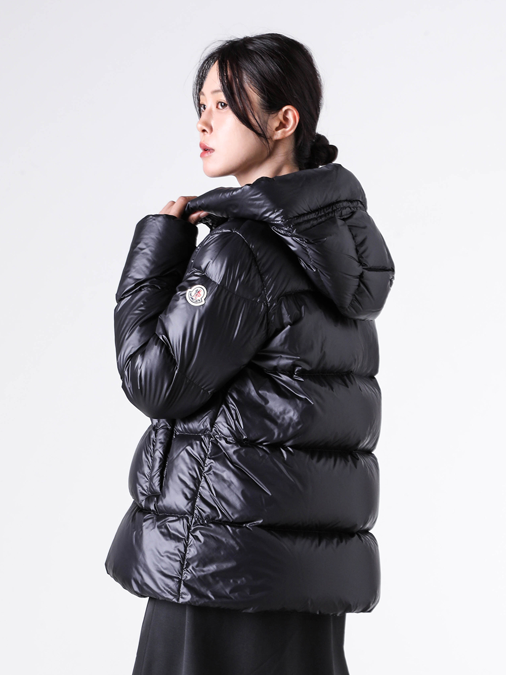 MONCLER Down Jacket Size Guide - Women's Side Image