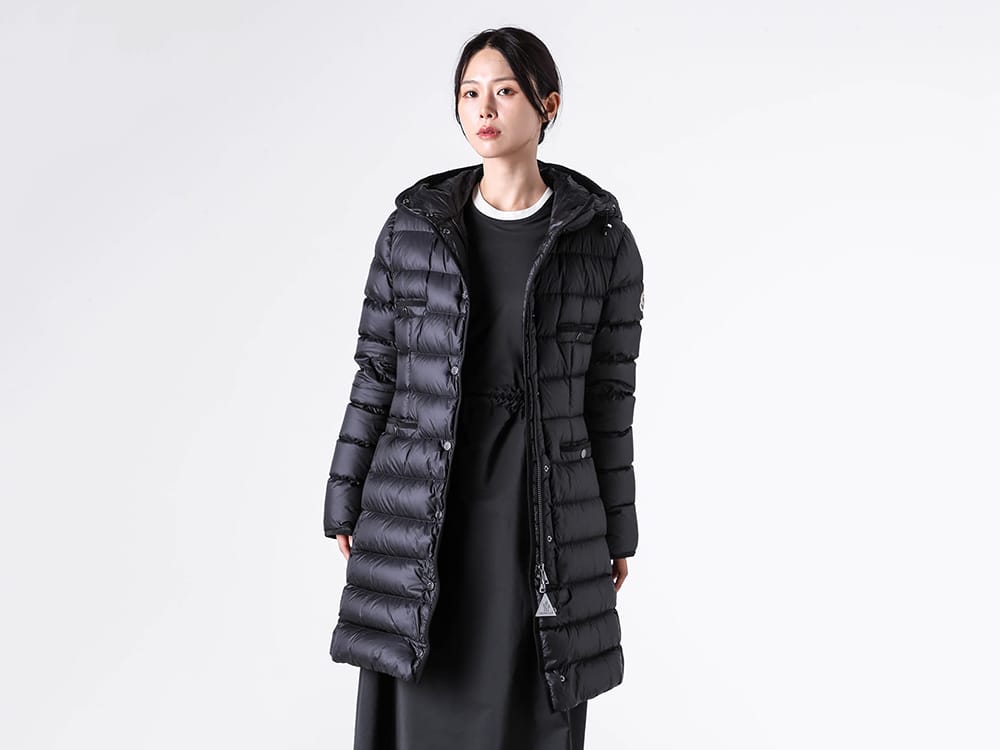 Wear image of a long down jacket 1