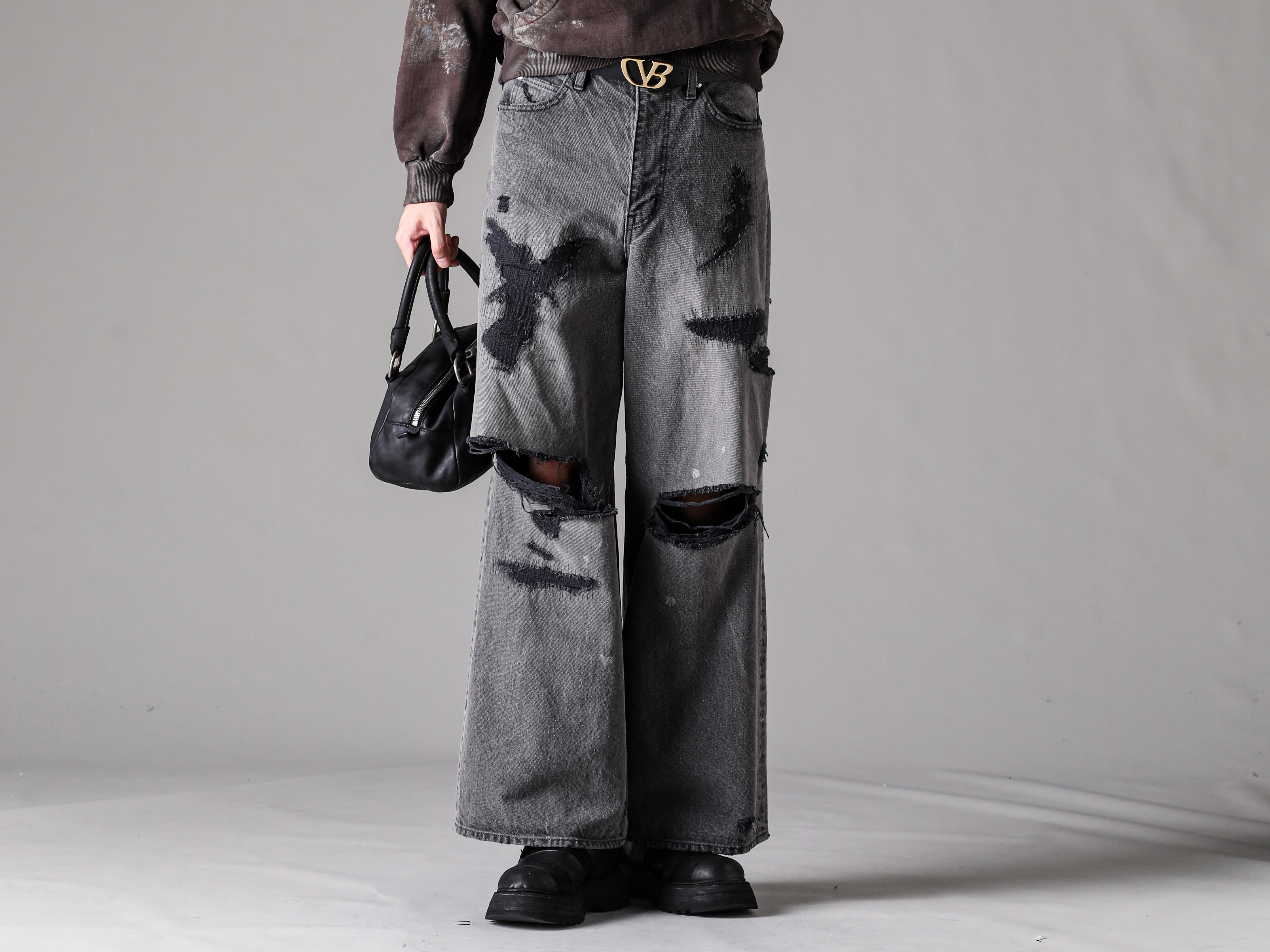 Back style styling image using the doublet Black Gold belt