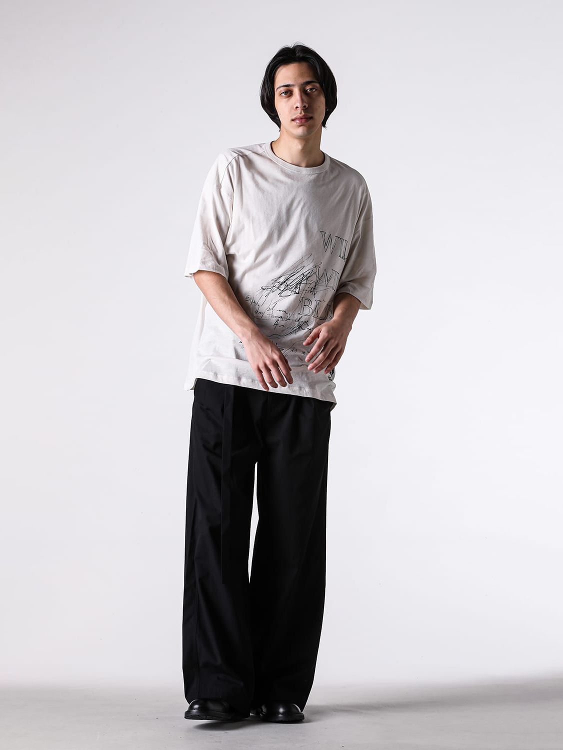Ann Demeulemeester 26SS新作Tシャツ4型 グラフィックと直線的ドレープ
