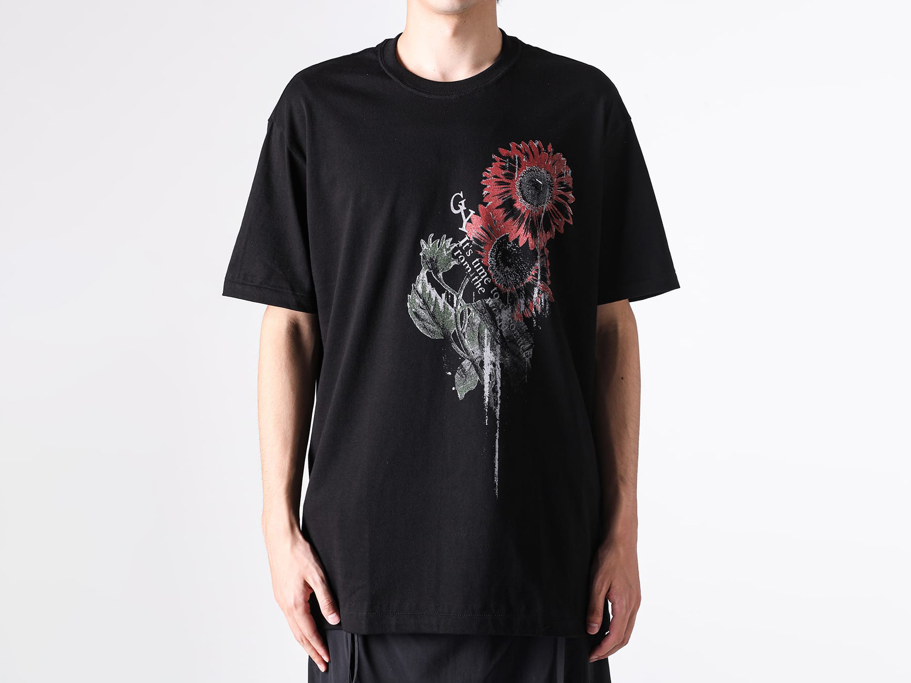 Ground Y 26SS Tシャツ4型：グラウンドワイが提案するユニセックスな