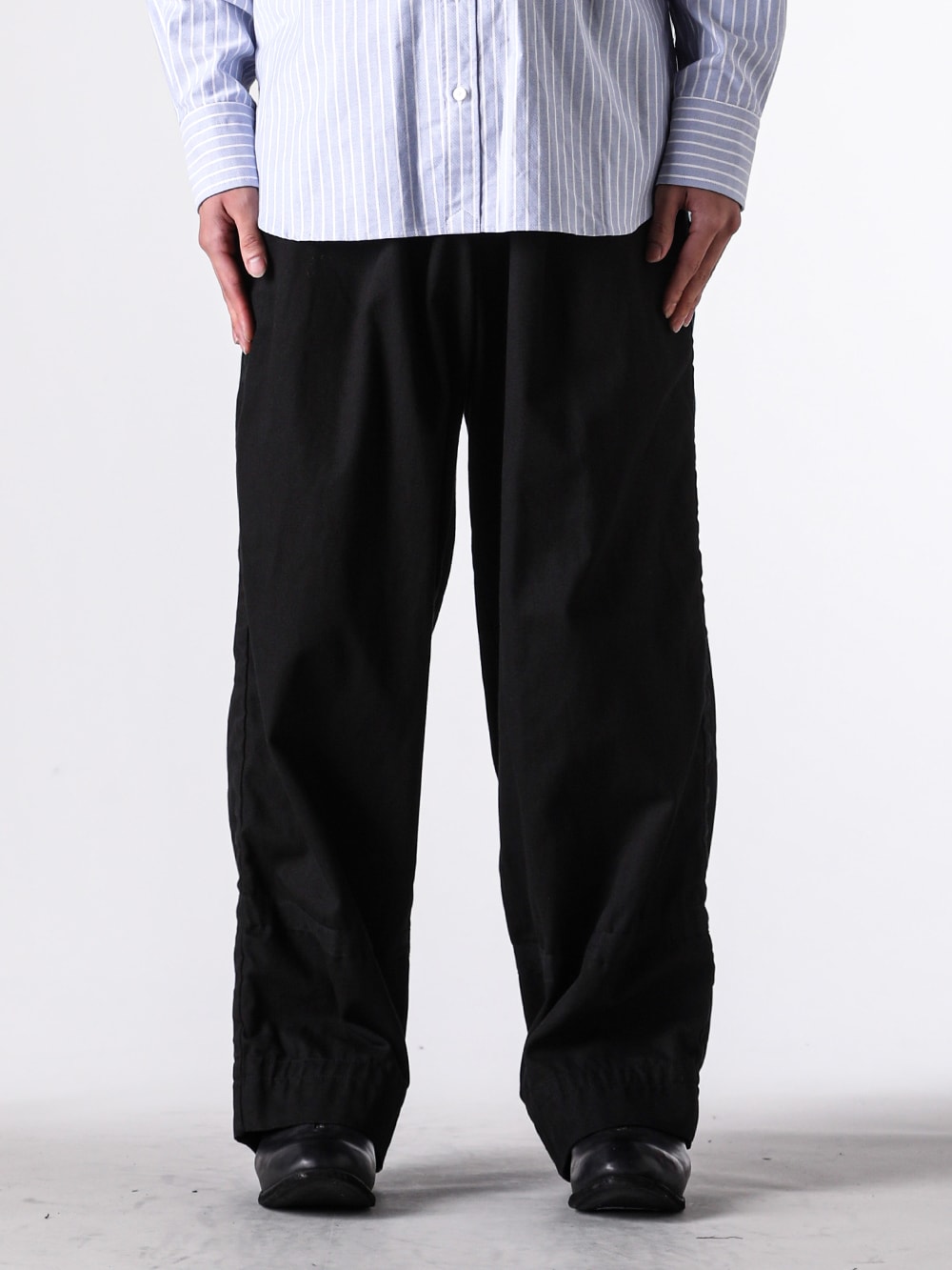 入荷情報】kolor 26-27AWから定番のパッカリングパンツや
