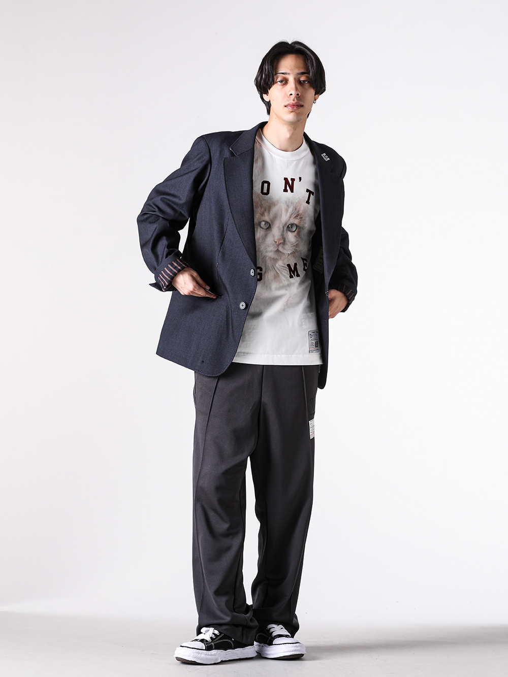 Coordinate image using the Maison MIHARA YASUHIRO navy jacket