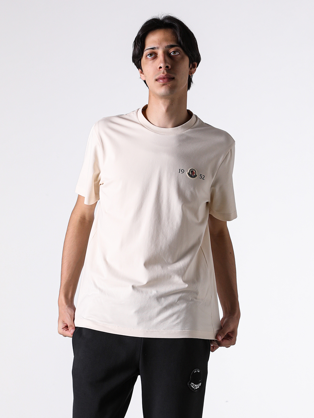 モンクレール Tシャツ メンズ 26AW：大人が選ぶ新作コレクション