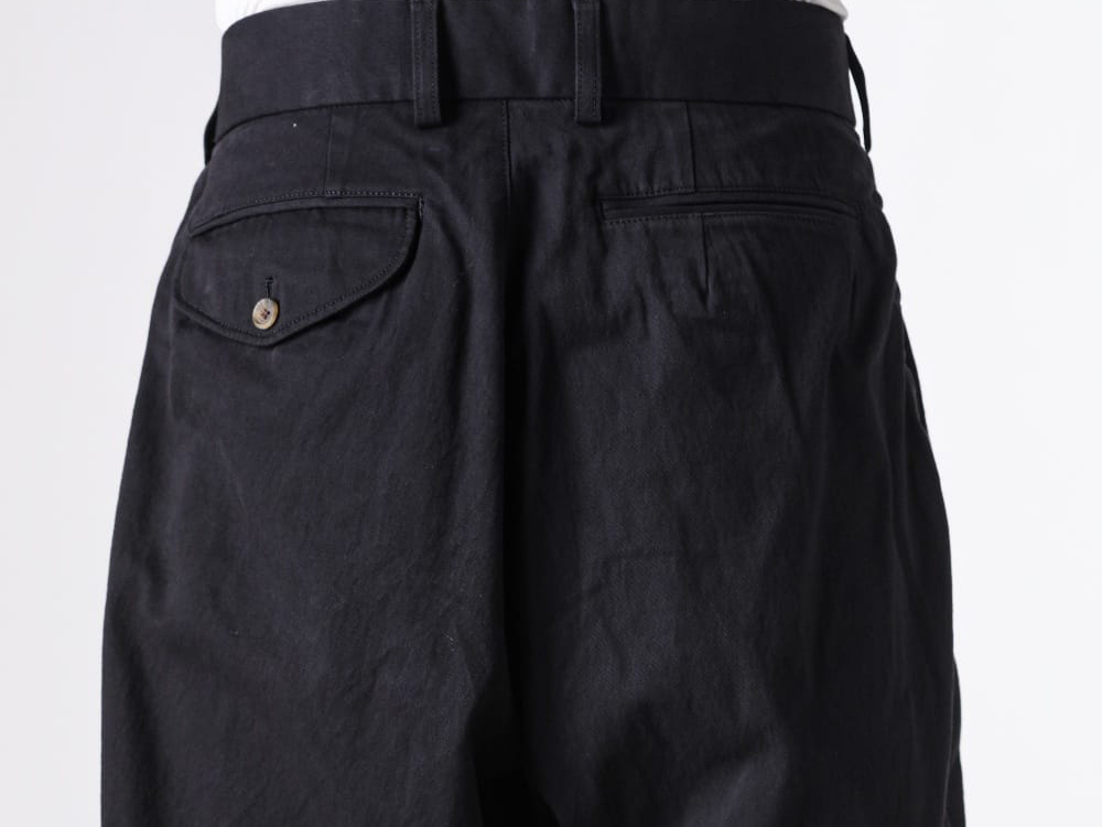 kolor(カラー) 26AW パッカリングパンツの構造美とサイズ感・着用
