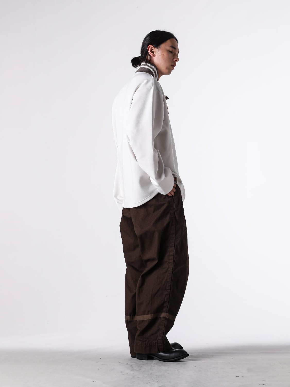 kolor(カラー) 26AW パッカリングパンツの構造美とサイズ感・着用