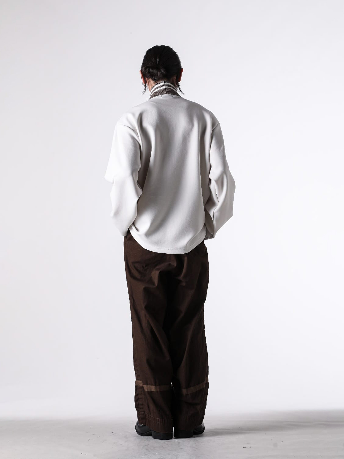 kolor(カラー) 26AW パッカリングパンツの構造美とサイズ感・着用