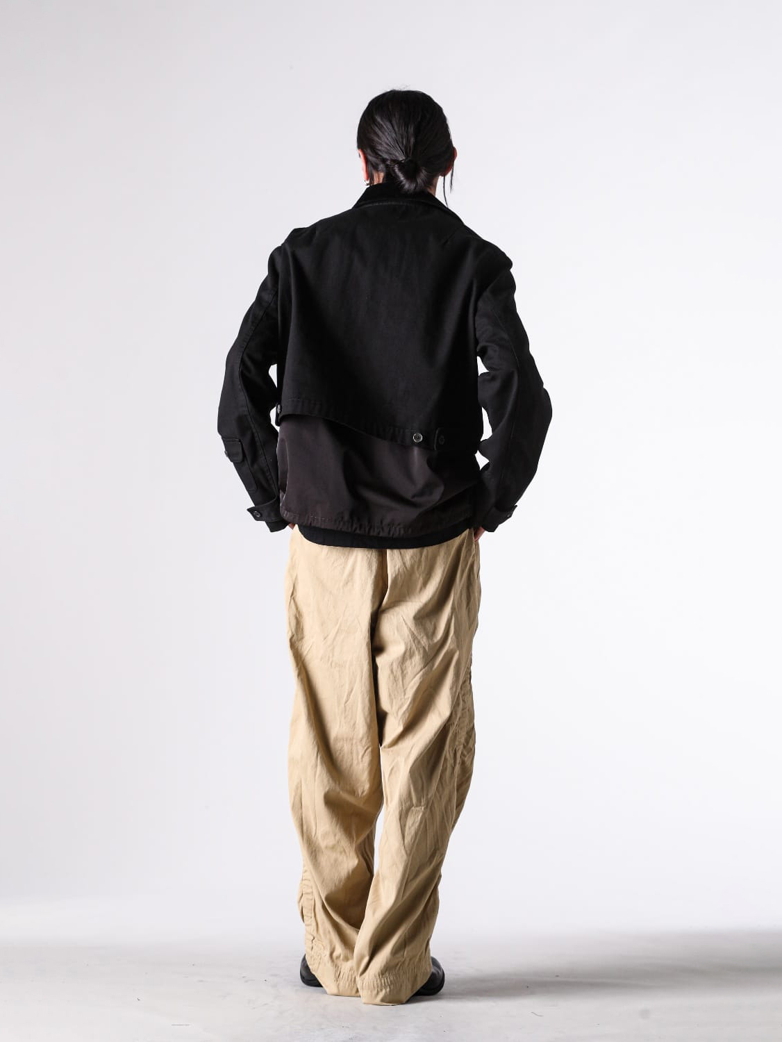 kolor(カラー) 26AW パッカリングパンツの構造美とサイズ感・着用