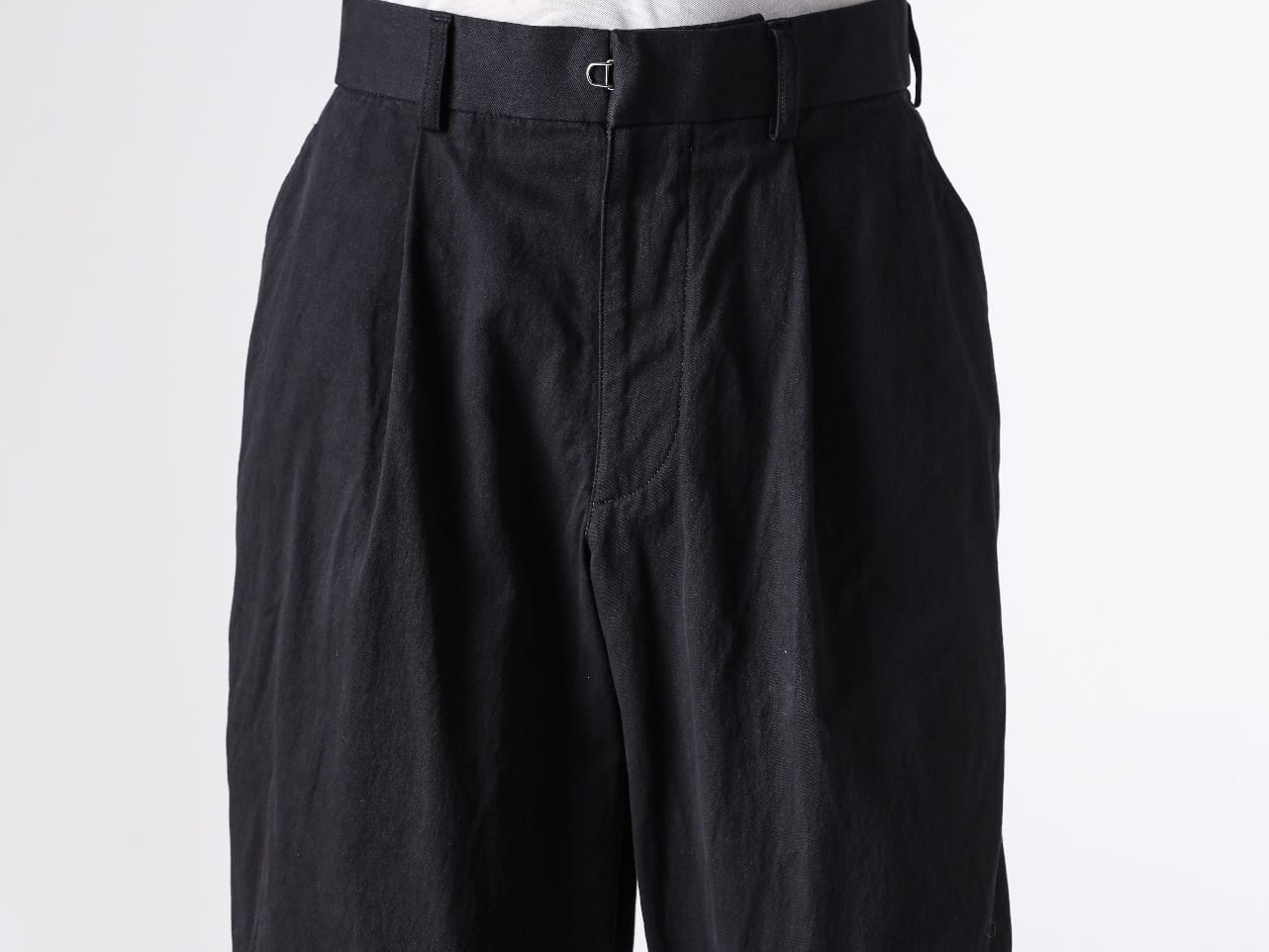 kolor(カラー) 26AW パッカリングパンツの構造美とサイズ感・着用