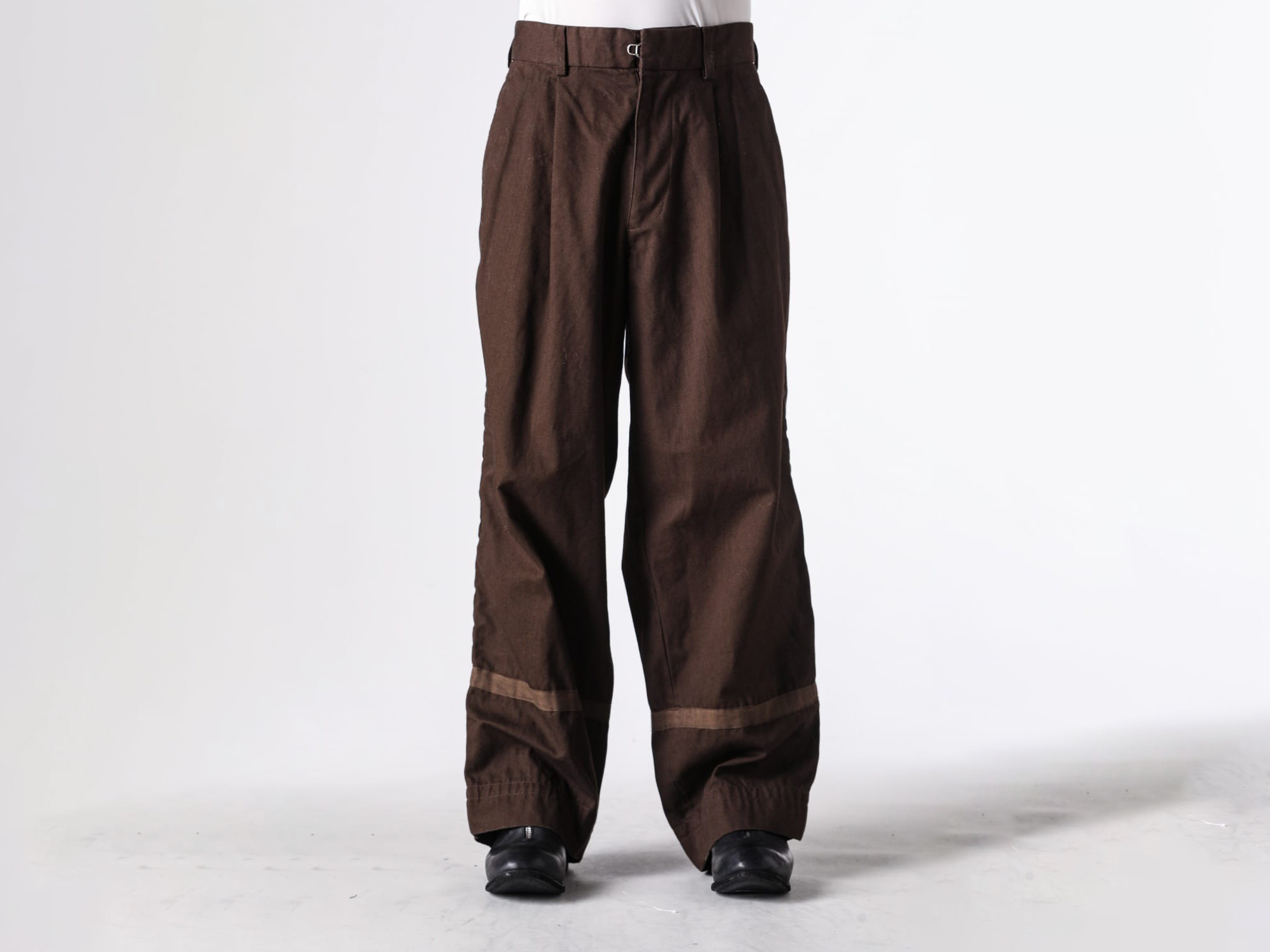 kolor(カラー) 26AW パッカリングパンツの構造美とサイズ感・着用