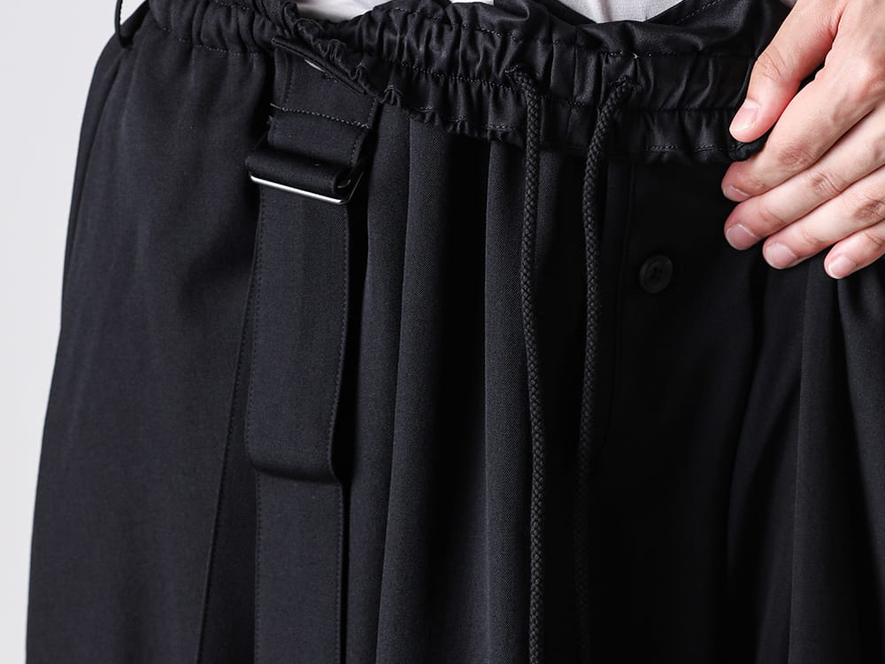 Yohji Yamamoto POUR HOMME 股ねじれパンツとサスペンダーパンツの魅力