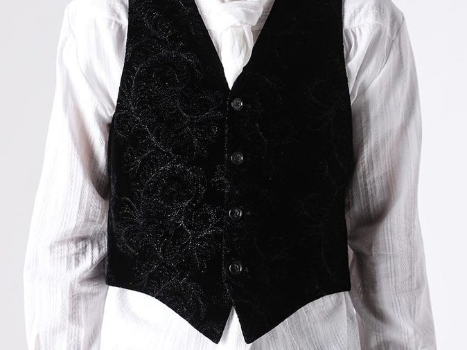 Ann Demeulemeester を象徴するアイテム JUIKKO CLASSIC WAISTCOAT の