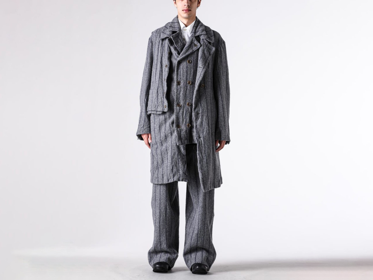 ジャケット・アウター kolor / COAT kolor(カラー) 26AW コート2型の構造美とサイズ感・着用レビュー