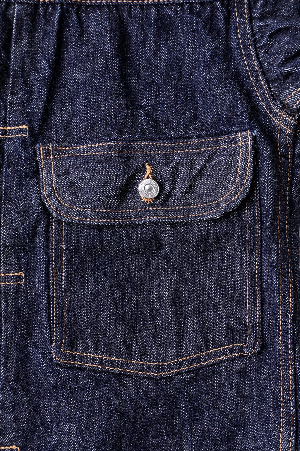20's Jacketの丸いフラップと、角を丸く曲がるポケットのステッチ