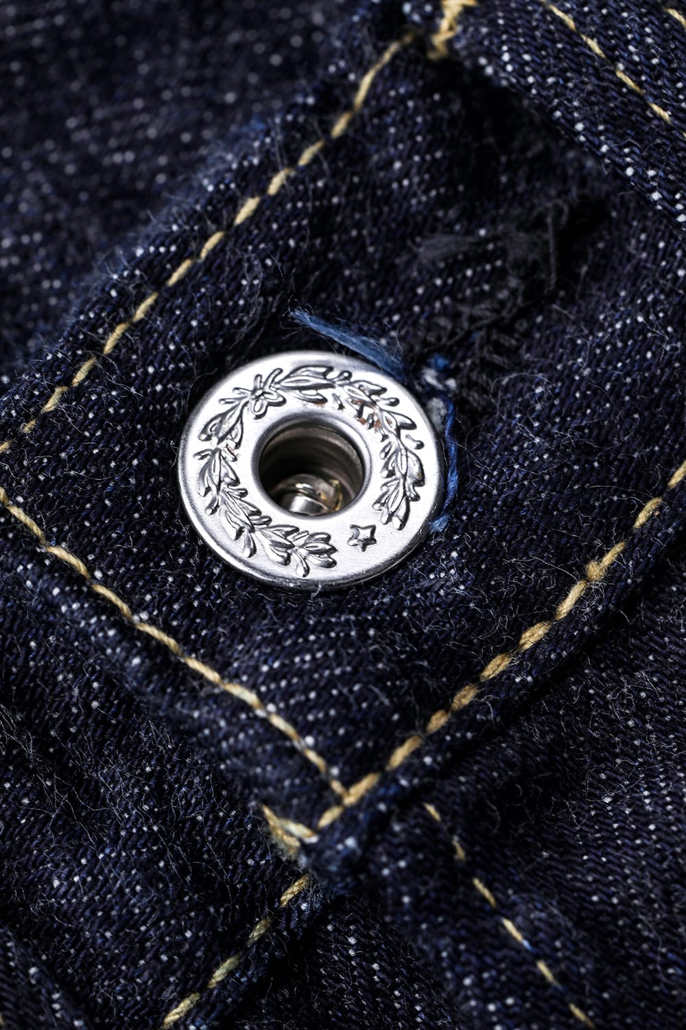 TCB Late S40's Jeansの葉の輪と星を刻んだトップボタン