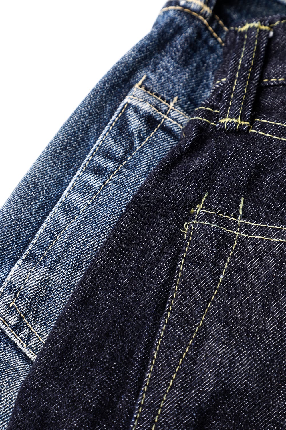 TCB S40's Jeansの後ろポケット上端に残る返し縫いの細部