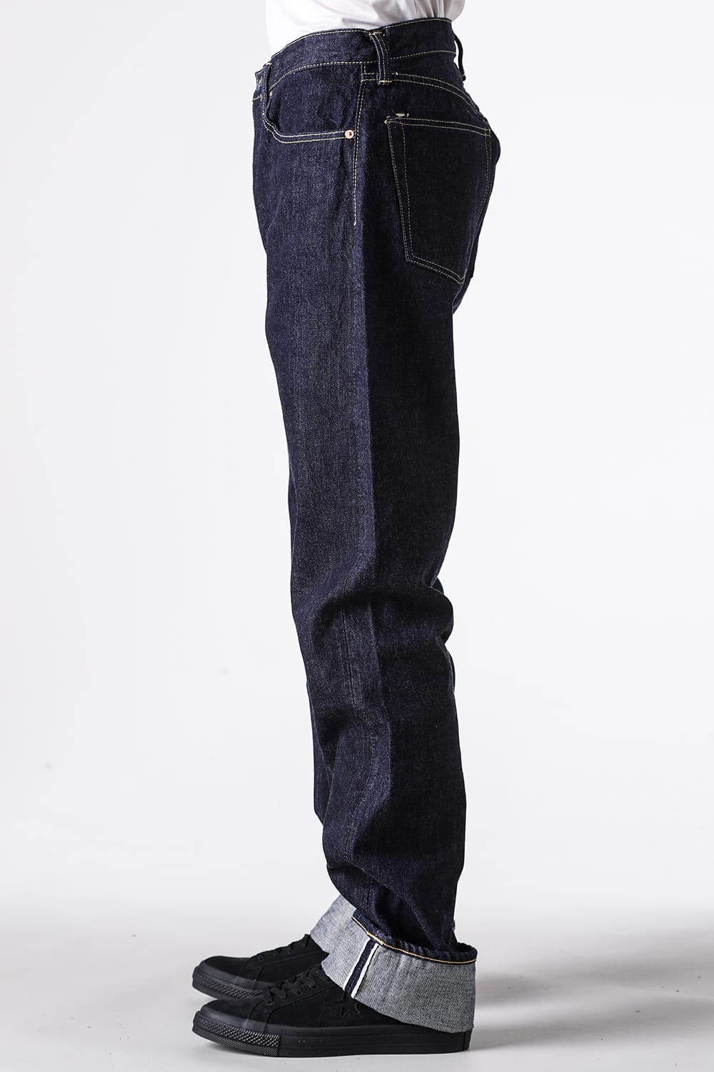 TCB Late S40's Jeansを真横から見た腰と腿から裾への形
