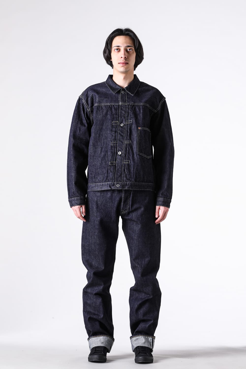 TCB Late S40's Jacketと同シリーズのジーンズを合わせた正面の全身