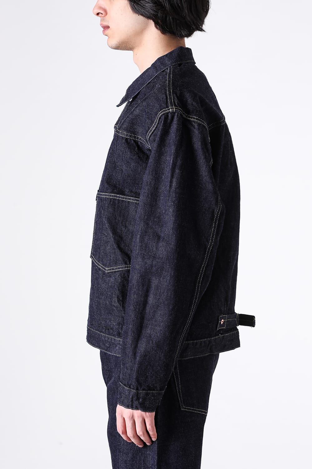 TCB Late S40's Jacketを横から見た短い着丈と袖の落ち方