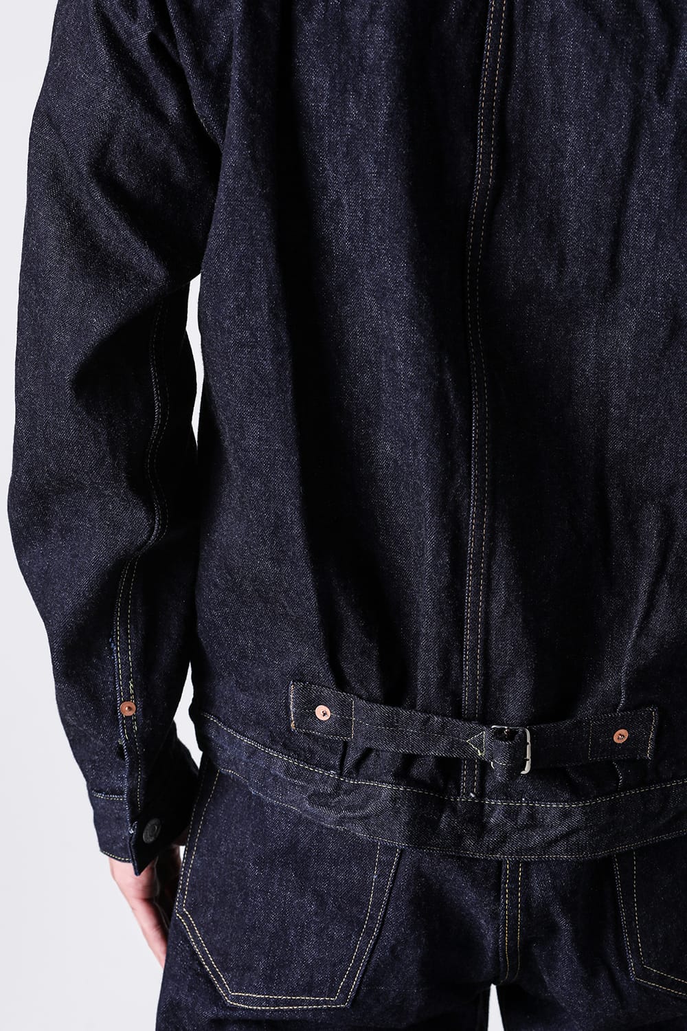 30's Jacketの腰のシンチとリベット
