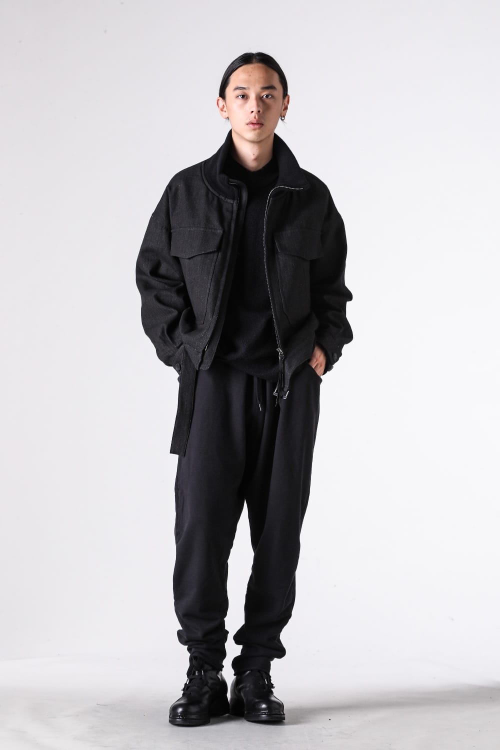 THE VIRIDI-ANNE 26–27AW ジャケット4型｜黒の素材と輪郭の違い