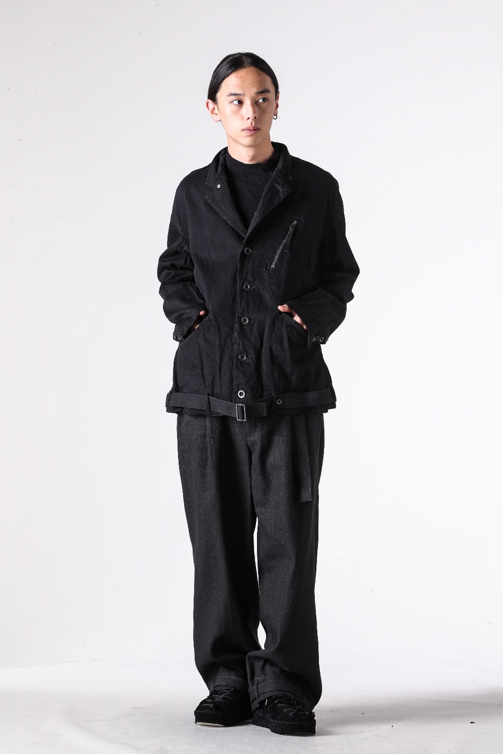 THE VIRIDI-ANNE 26–27AW ジャケット4型｜黒の素材と輪郭の違い