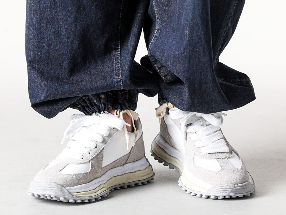 LARRY サイズレビュー - スタッフ着用サイズ 27.0cm / US9