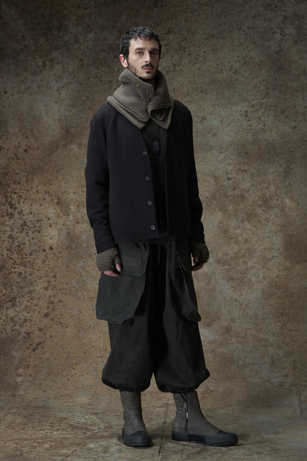 Look Book - DEVOA / 25-26AW - style14