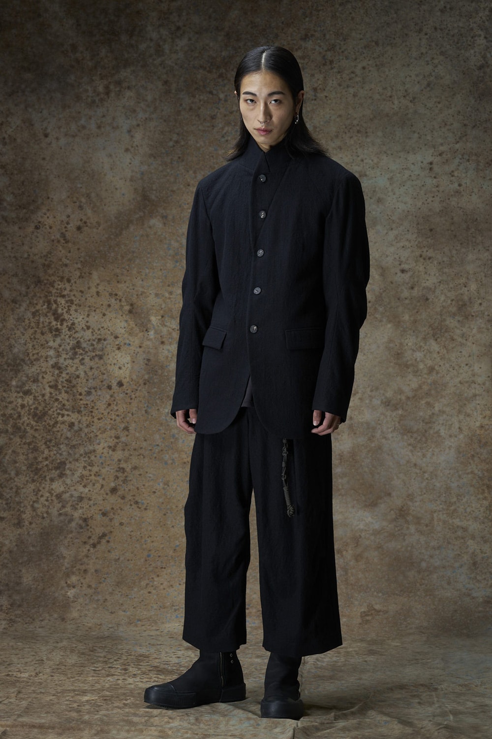 Look Book - DEVOA / 25-26AW - style3