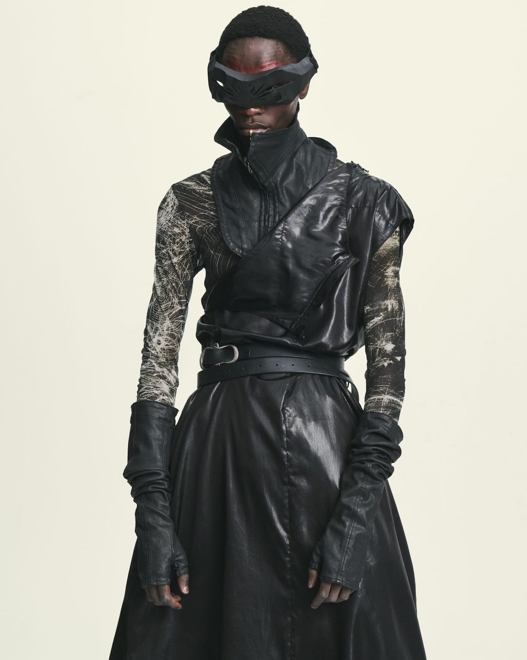 JULIUS(ユリウス) 26SS(春夏) コレクションルック 1-0014