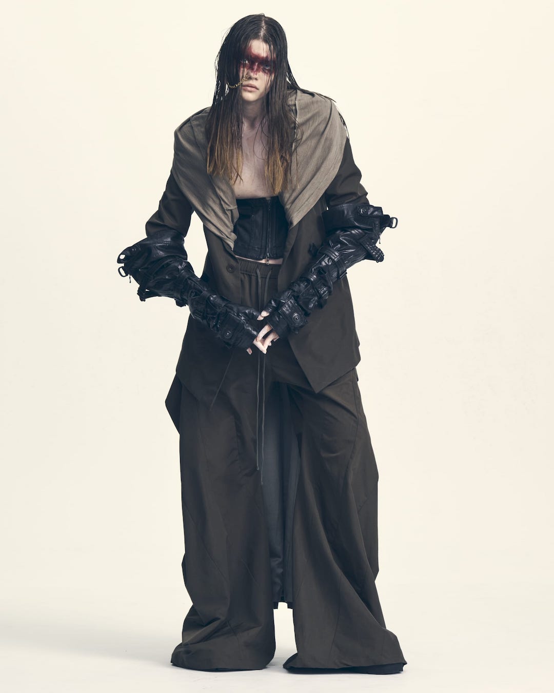 JULIUS(ユリウス) 26SS(春夏) コレクションルック 1-0017