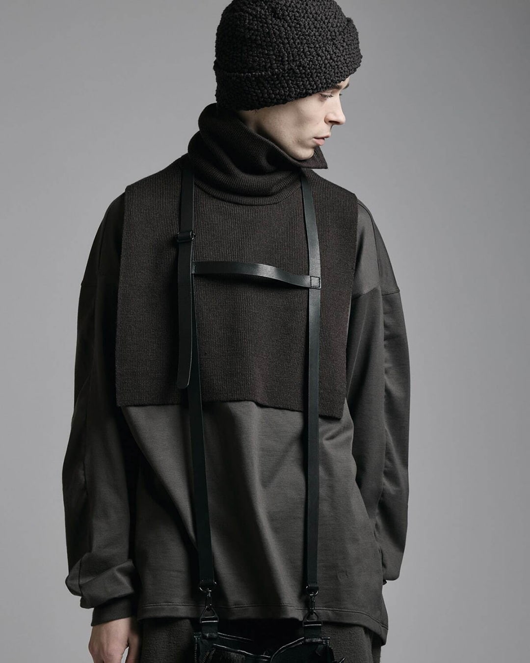 Styling with THE VIRIDI-ANNE 25-26AW neck warmer