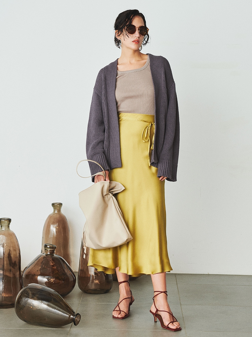 ミラ オーウェン(Mila Owen)のテールサテンスカート ロングスカート