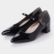 ポインテッドヒールニーカーストラップ（エナメルブラック）　¥14,190税込