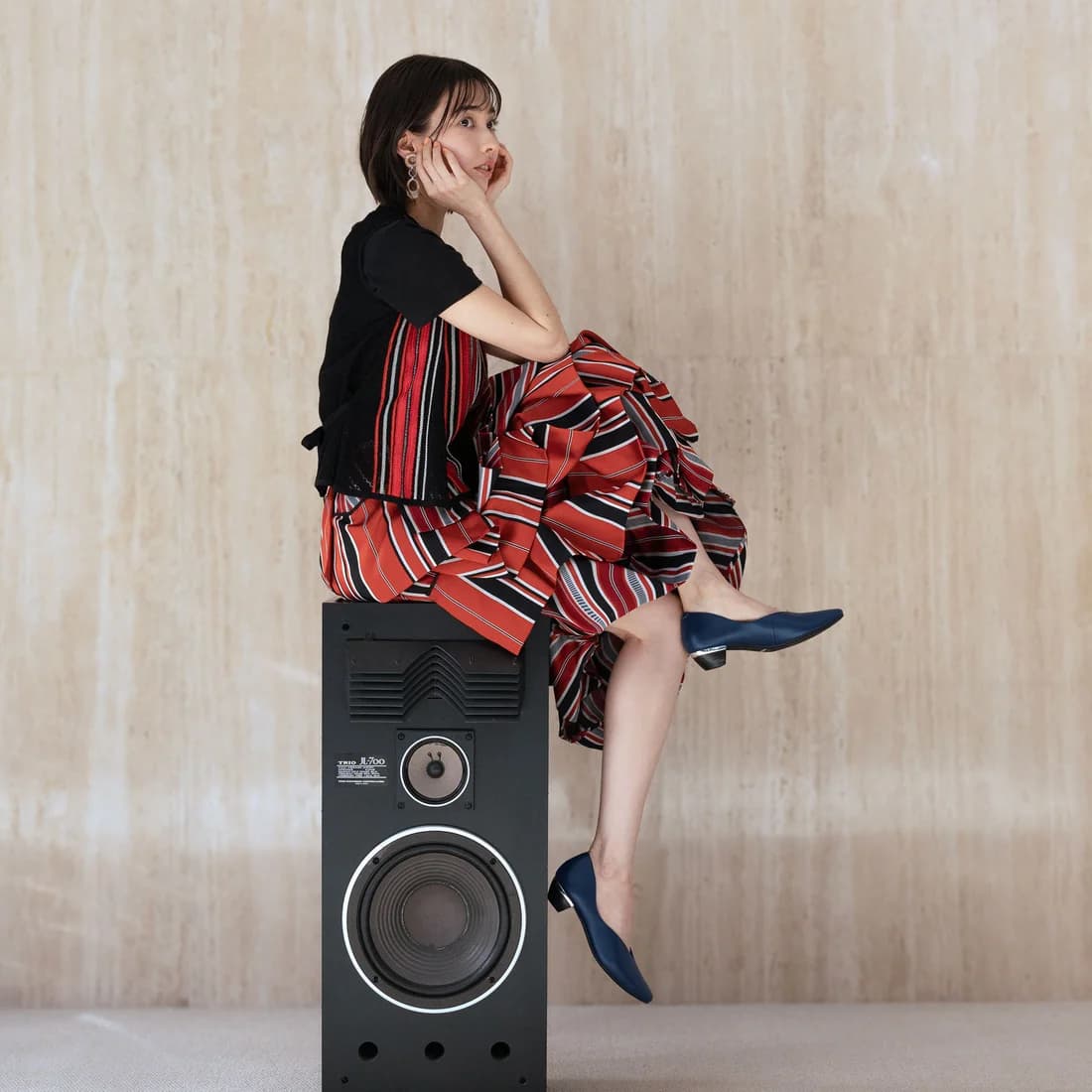 エンチャンテッドenchante本革Vカットスクエアパンプス