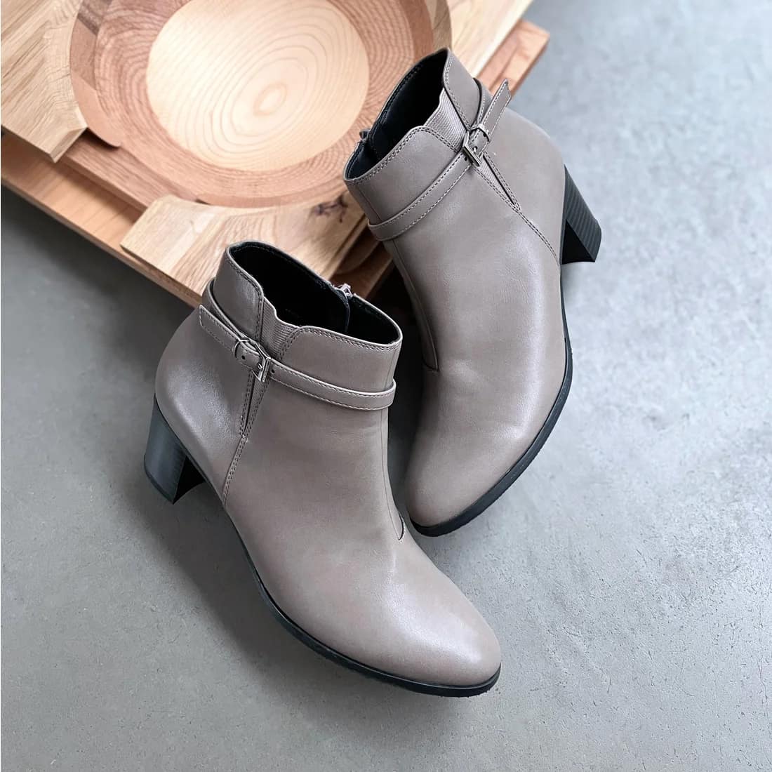 晴雨兼用ベルト付きレインショートブーツ