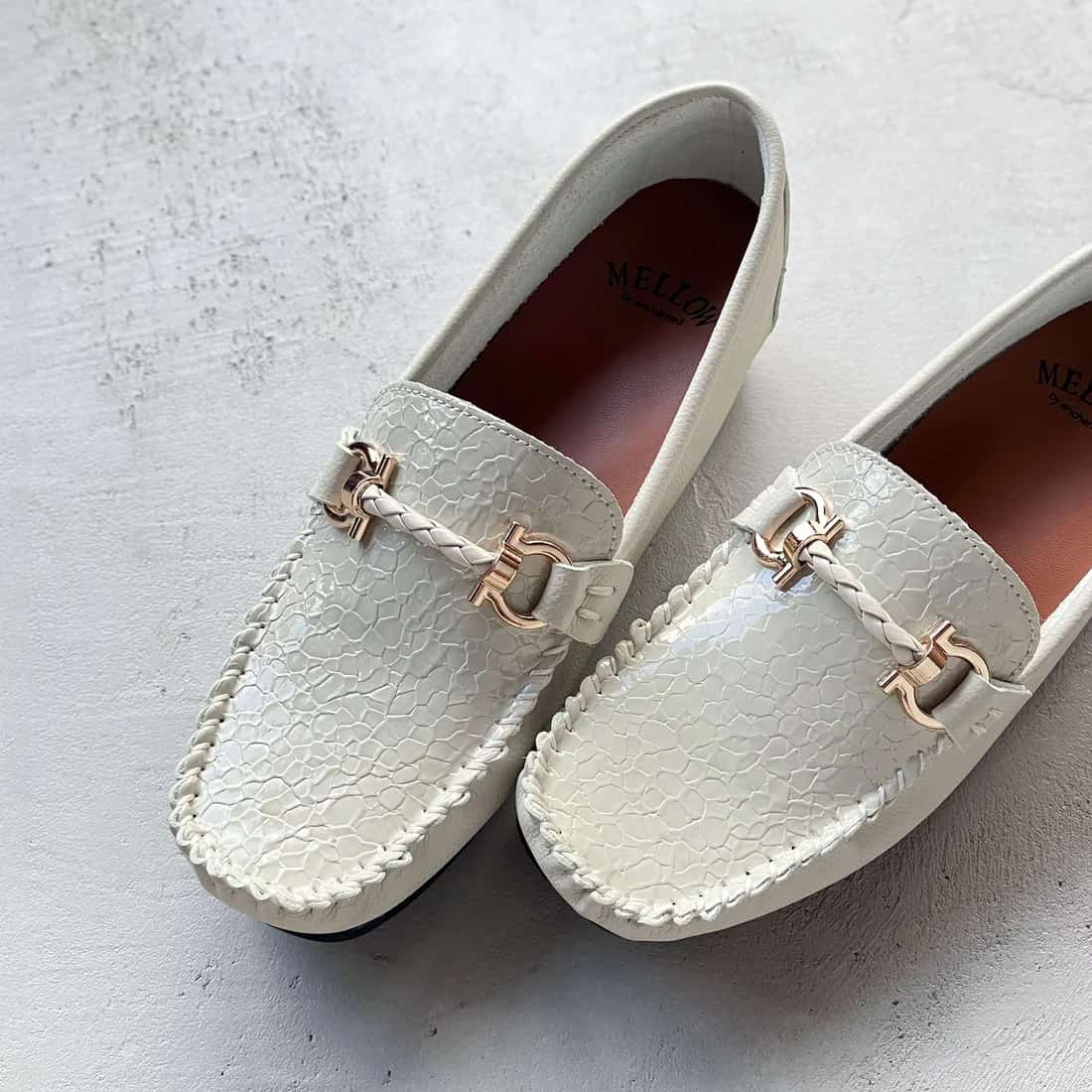 ソフトビットモカシンフラットシューズ（アイボリーコンビ）