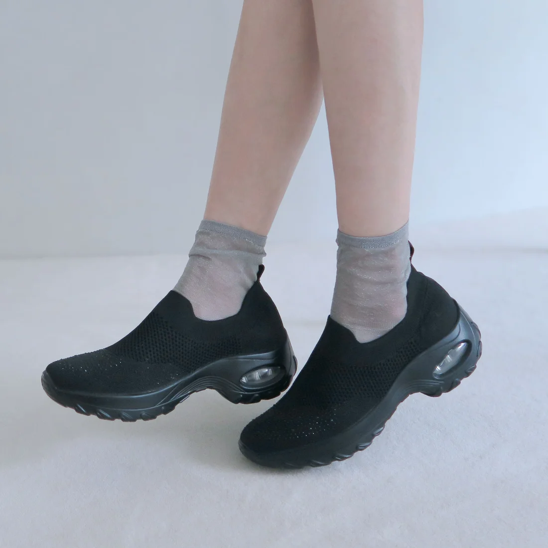 エアライクジュエルスリッポンスニーカー（ブラックブラック）