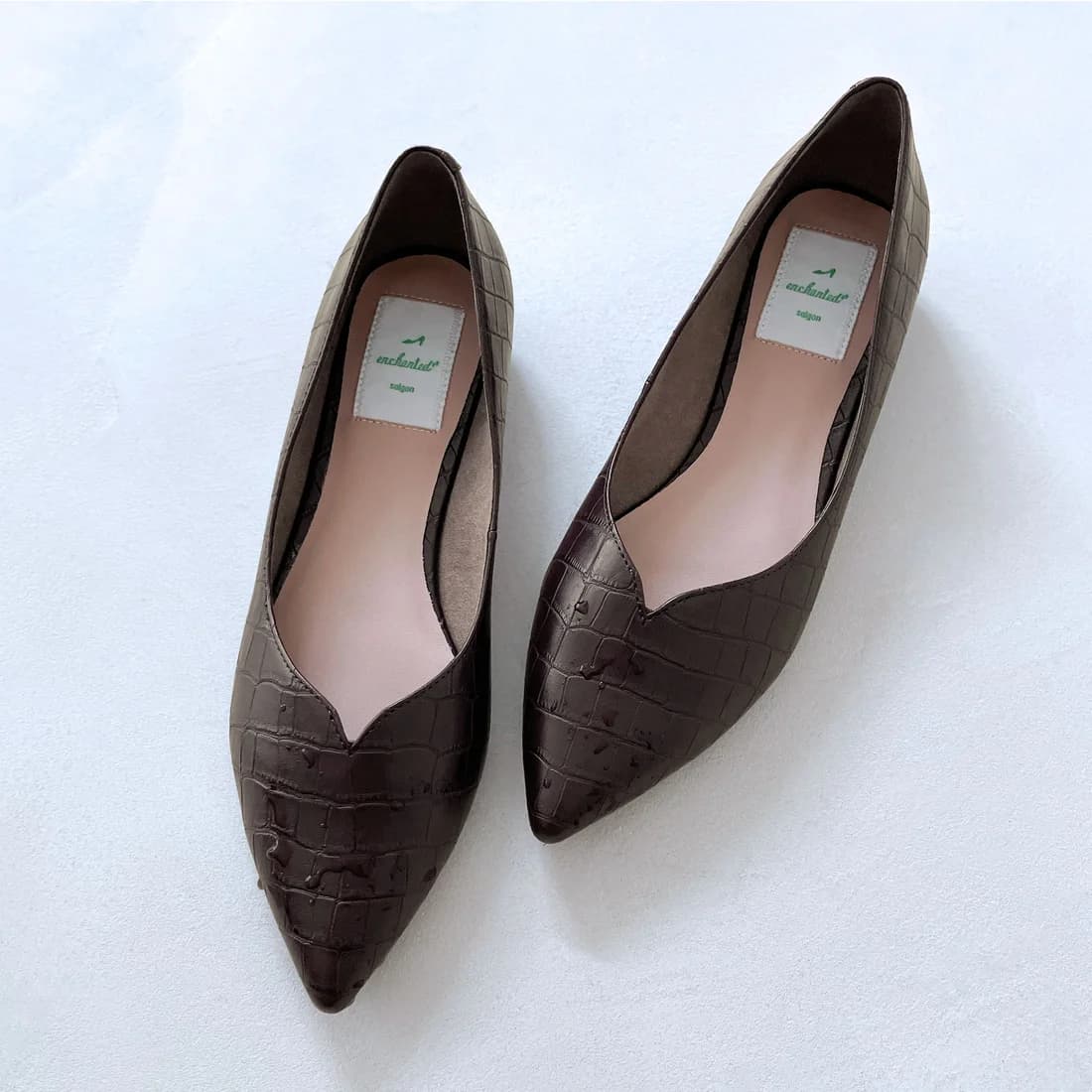 エンチャンテッドenchanted晴雨兼用Vカットポインテッドフラットシューズ