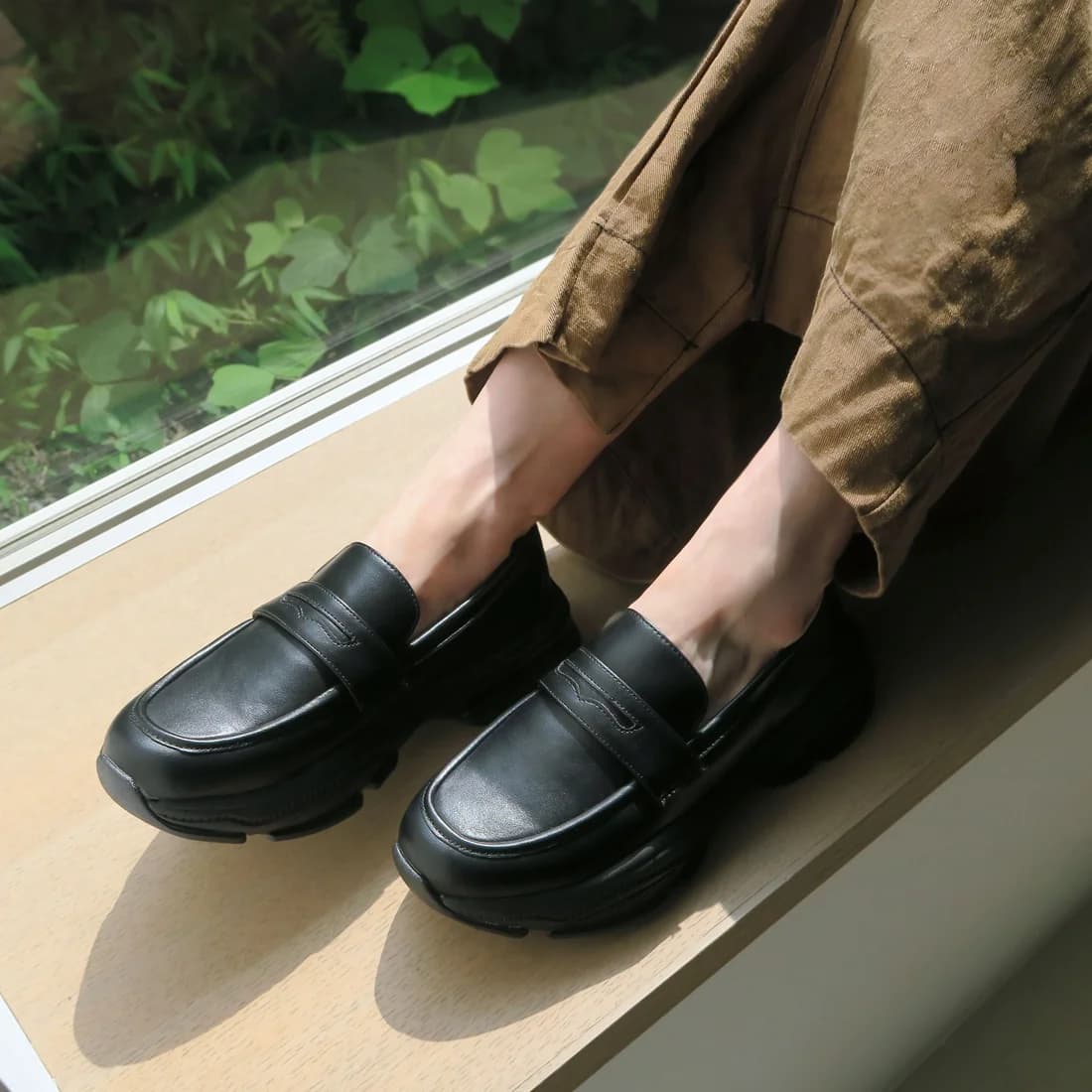 晴雨兼用ローファースニーカーシューズ（ブラック）