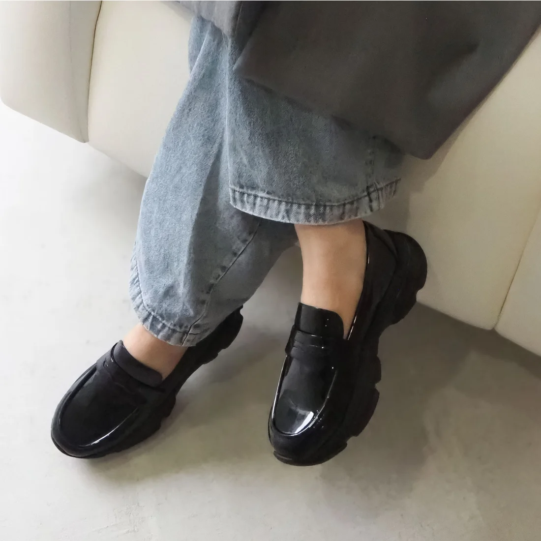 晴雨兼用ローファースニーカーシューズ（ブラックエナメル）