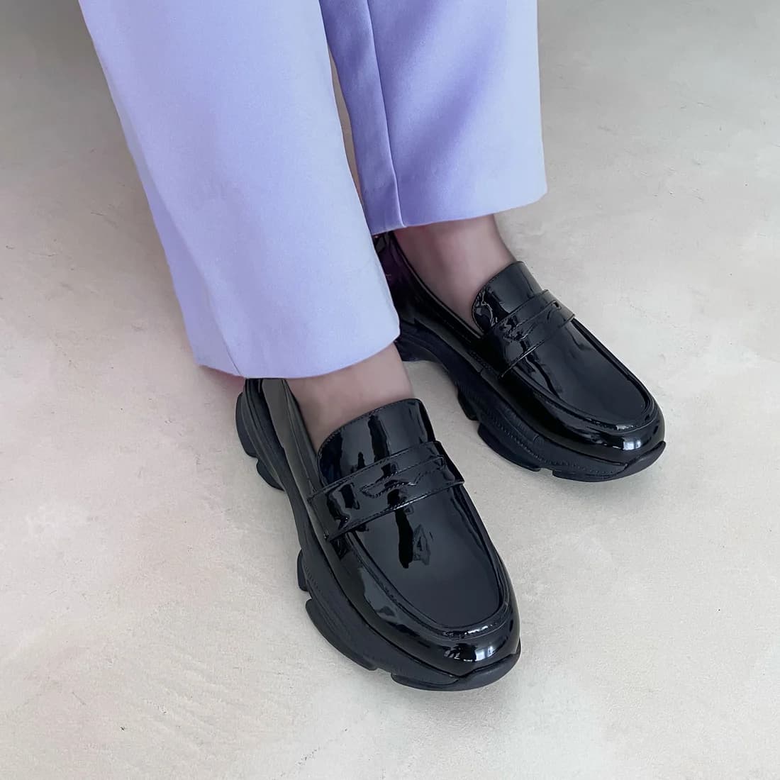 晴雨兼用ローファースニーカーシューズ（ブラックエナメル）